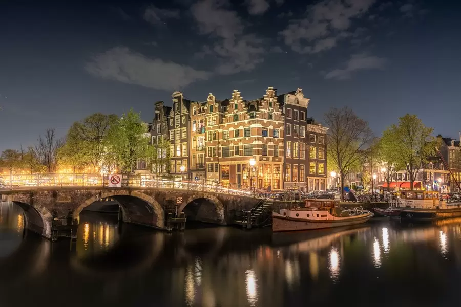 Amsterdam - Uskrs 2024 Metropola