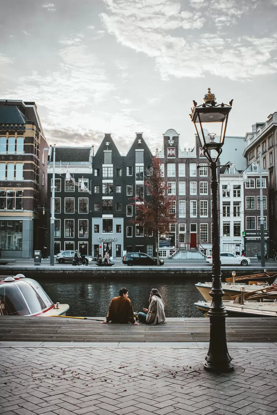 Amsterdam - Dan Zaljubljenih i Dan Državnosti 2024 Metropola