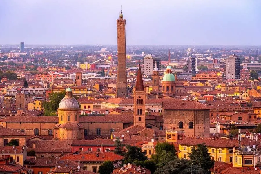 Putovanje Italija Bolonja Metropola 2025
