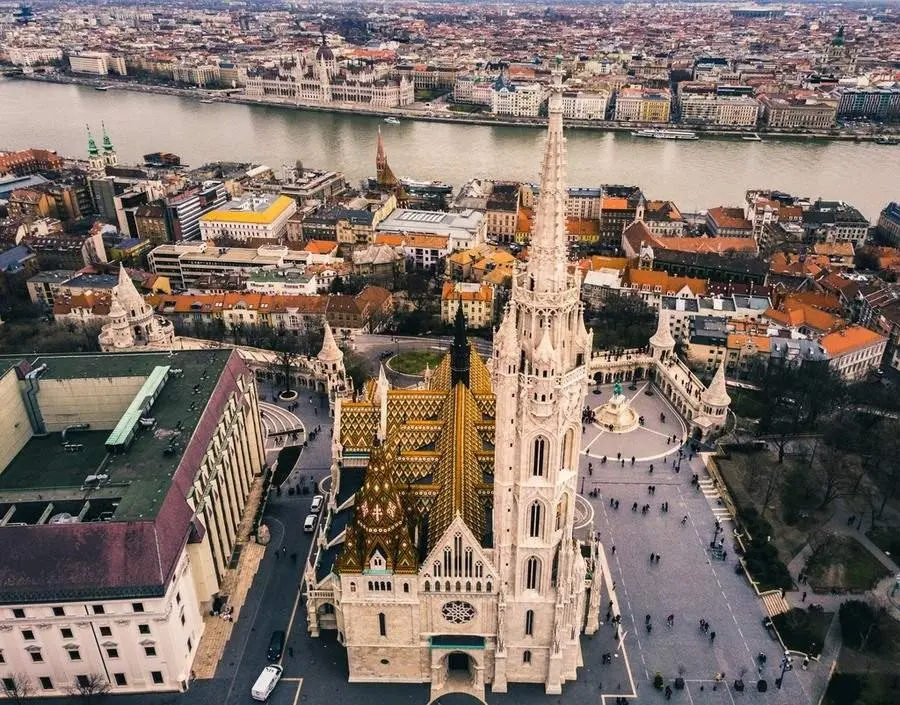 Putovanje Budimpešta - Dan Primirja 2025 Metropola