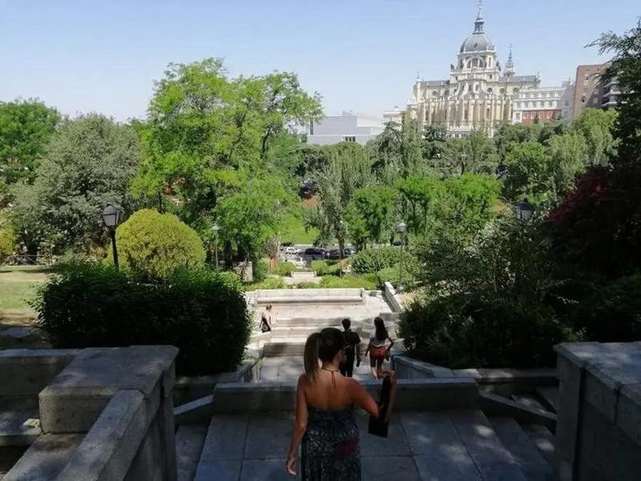 Madrid - Dan Državnosti i Dan Zaljubljenih 2026 Metropola