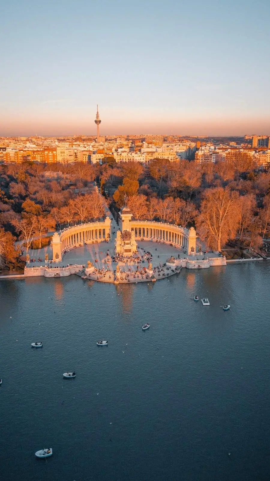 Putovanje Madrid - Dan Primirja 2025 Metropola