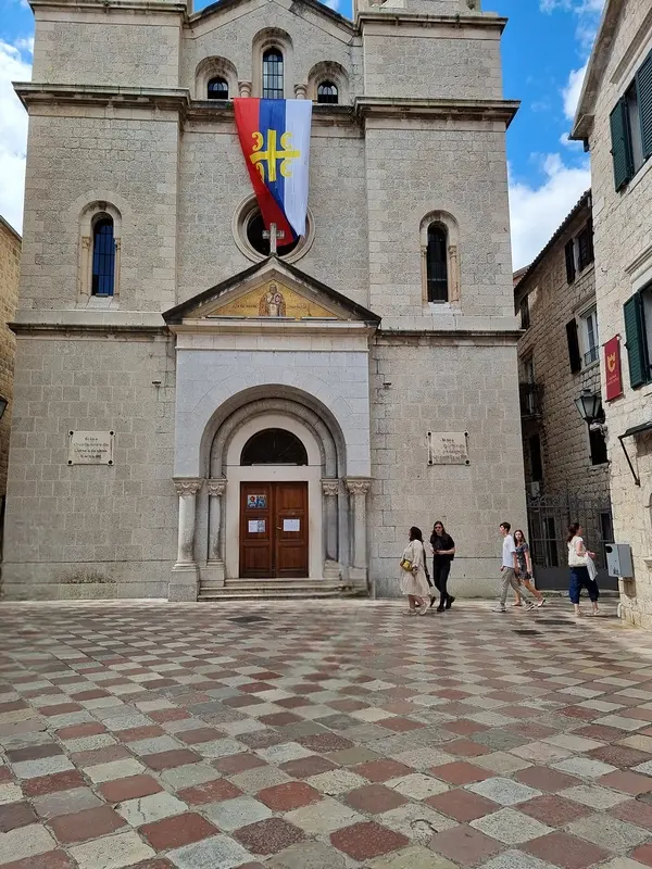 Letovanje Crna Gora Kotor crkva Svetog Nikole