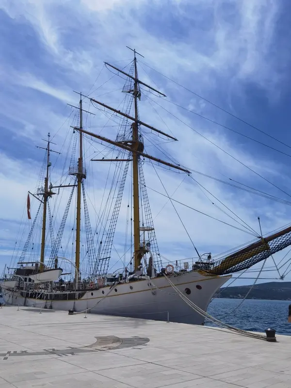 Letovanje Crna Gora Tivat brodovi