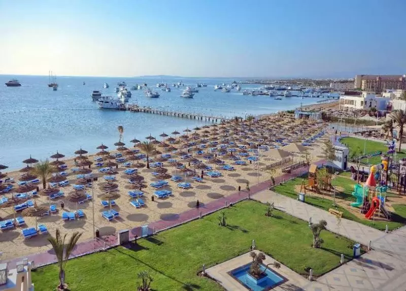 Albatros White Beach Resort 5*  Hurgada