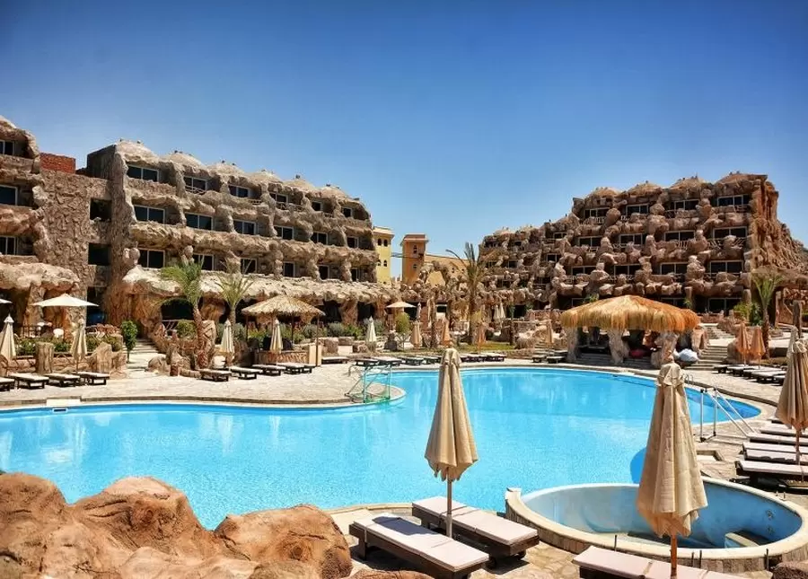 Caves Beach Resort 5* Hurgada