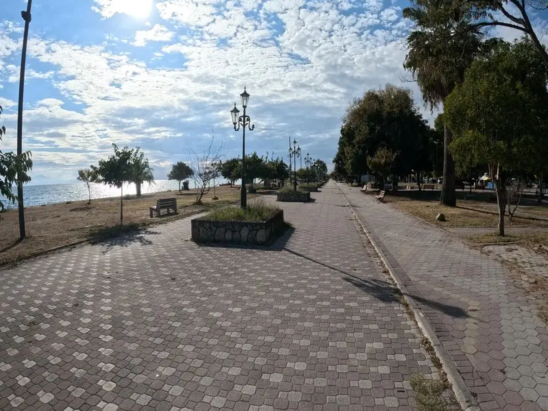 Letovanje Grcka Dionisos Beach šetalište