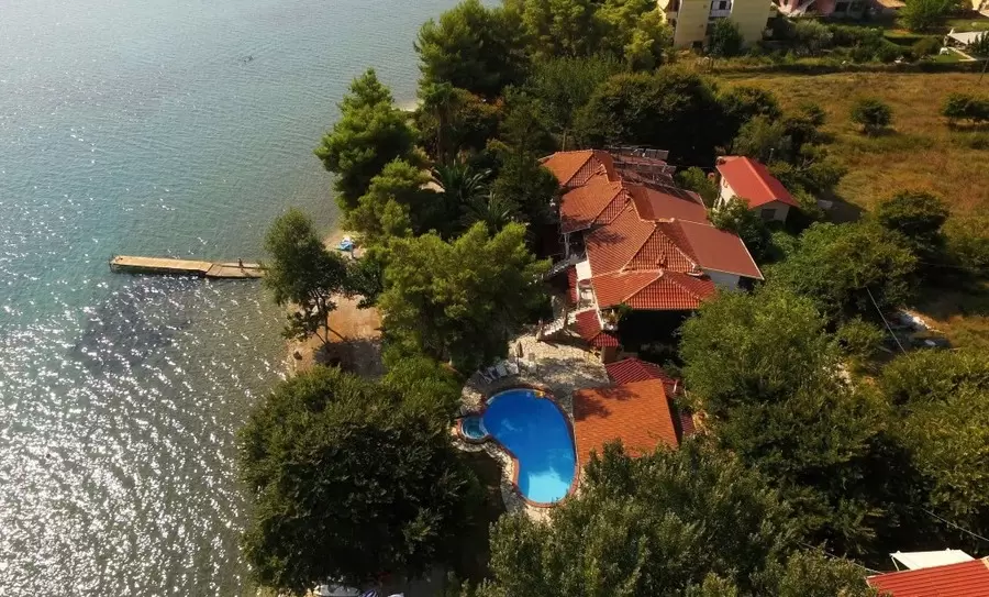 Vila Flisvos Seaside Apartments Lefkada
