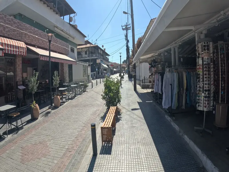 Letovanje Grčka Pefkohori Centar grada Letovanje Grčka Pefkohori Centar grada