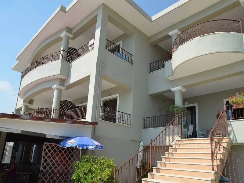 Hotel Rousto Grčka Vrahos