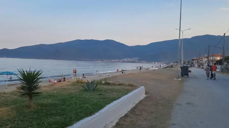Letovanje Grčka Vrasna Paralia Pogled