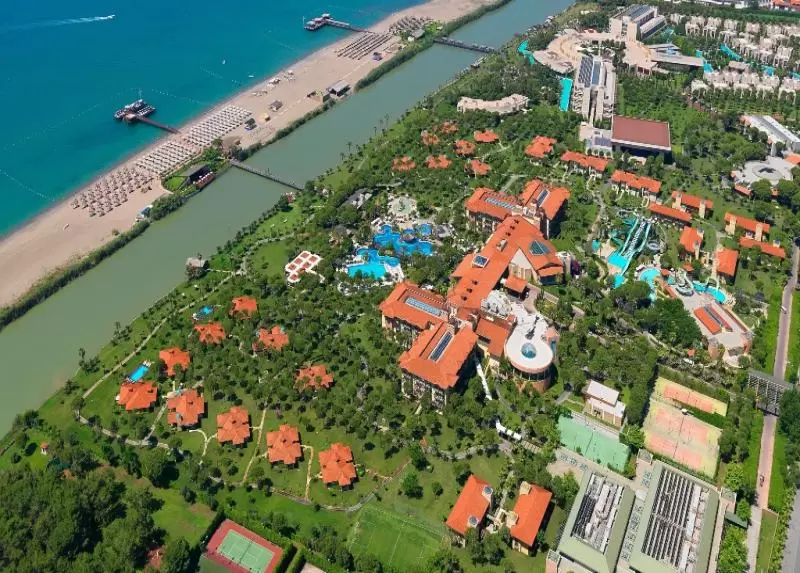 Gloria Golf Resort 5* Belek