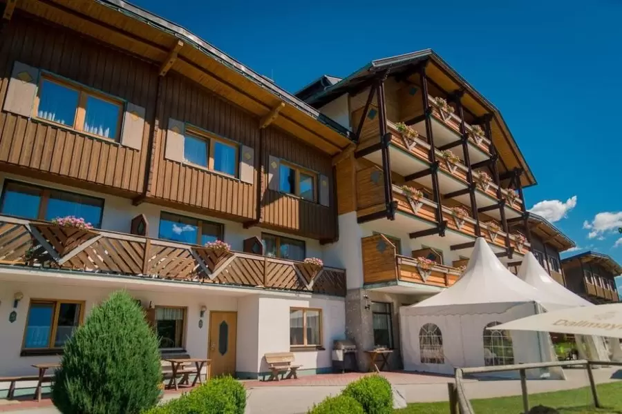 Aparthotel Ferienalm 4*